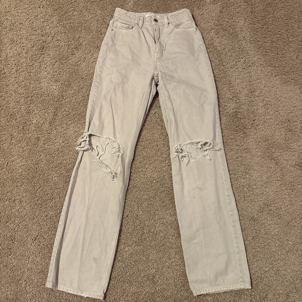 White high-waisted ripped denim jeans!